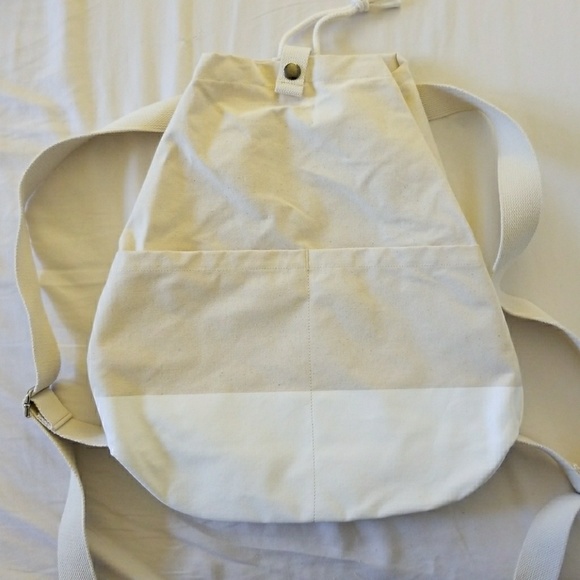everlane beach backpack